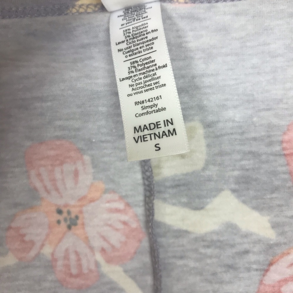 LulaRoe tunic top Sz S flowered Short sleeve - Picture 4 of 5